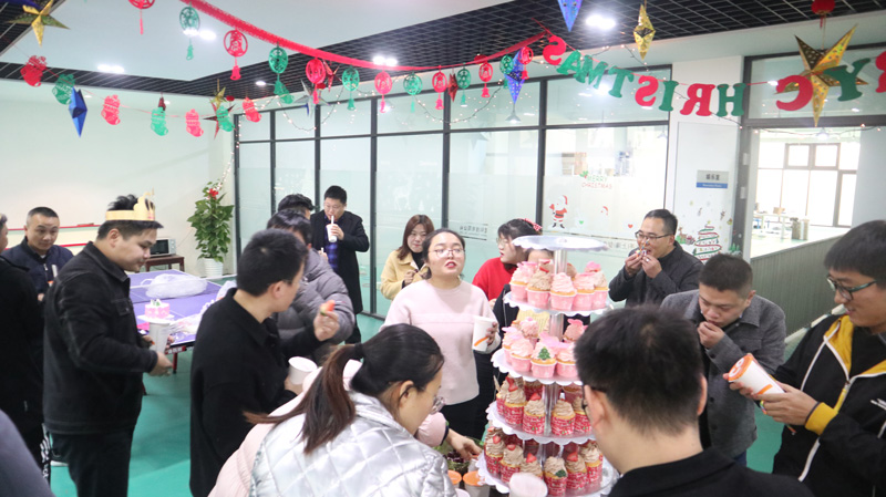 繽紛平安夜，歡樂(lè)圣誕節(jié) | 寶開(kāi)舉辦第四季度員工集體生日會(huì)