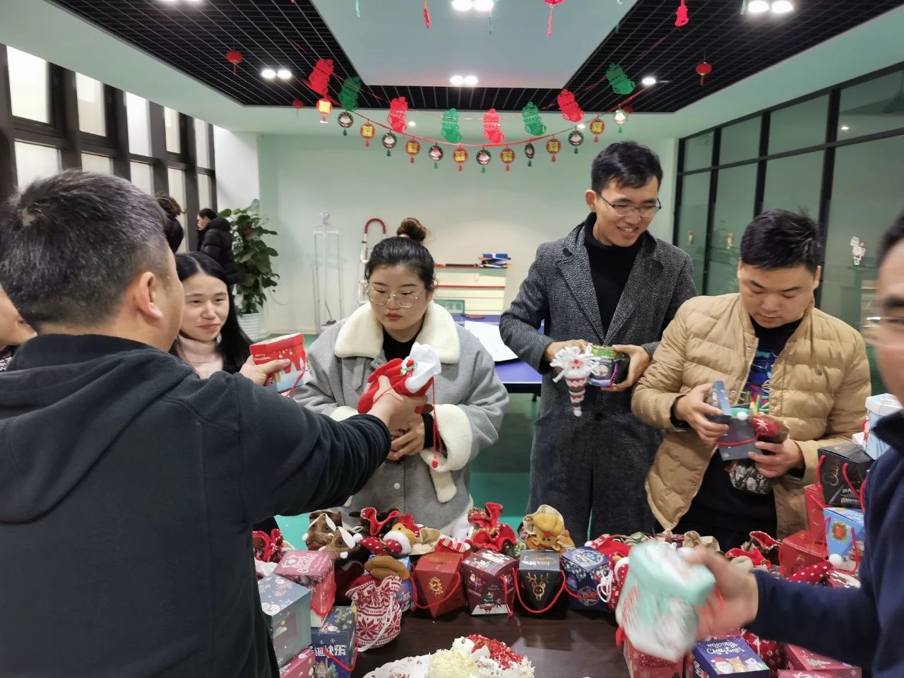圣誕主題生日趴 | 濃情暖意平安夜，誕愿有你共前行