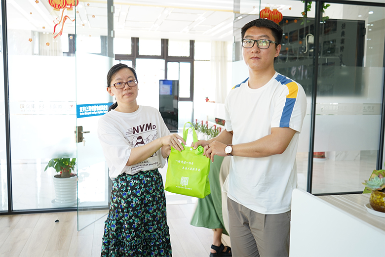 夏送清涼，情系一線｜致高溫下堅(jiān)守崗位的一線員工