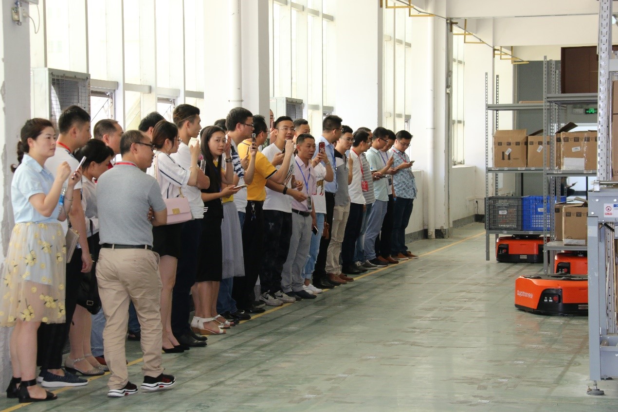 寶開常務副總裁王雷：“新零售環(huán)境下的物流中心規(guī)劃”主題分享 | UR服飾物流中心迎百余服裝物流經理人現場參觀