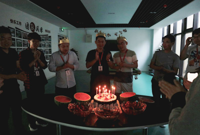 員工集體生日會(huì) | 繽紛五月，把美好的祝福送給你