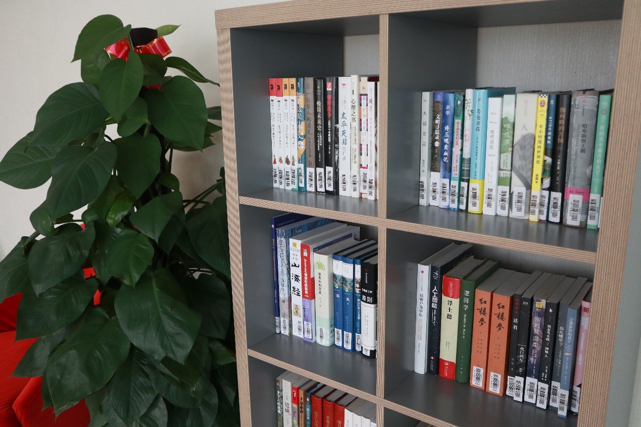 企業(yè)書香 | 寶開新建職工書屋，“小書屋”構(gòu)建精神“大家園”