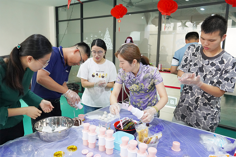 月圓中秋 · 集體慶生 | 溫馨九月，迎佳節(jié)，賀生辰，共團(tuán)圓！