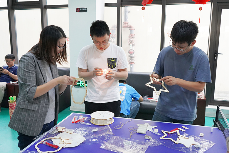 月圓中秋 · 集體慶生 | 溫馨九月，迎佳節(jié)，賀生辰，共團(tuán)圓！